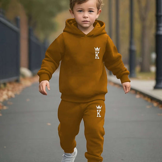 Boys' brown king logo print casual sports hoodie and pants set, autumn and winter outfit.