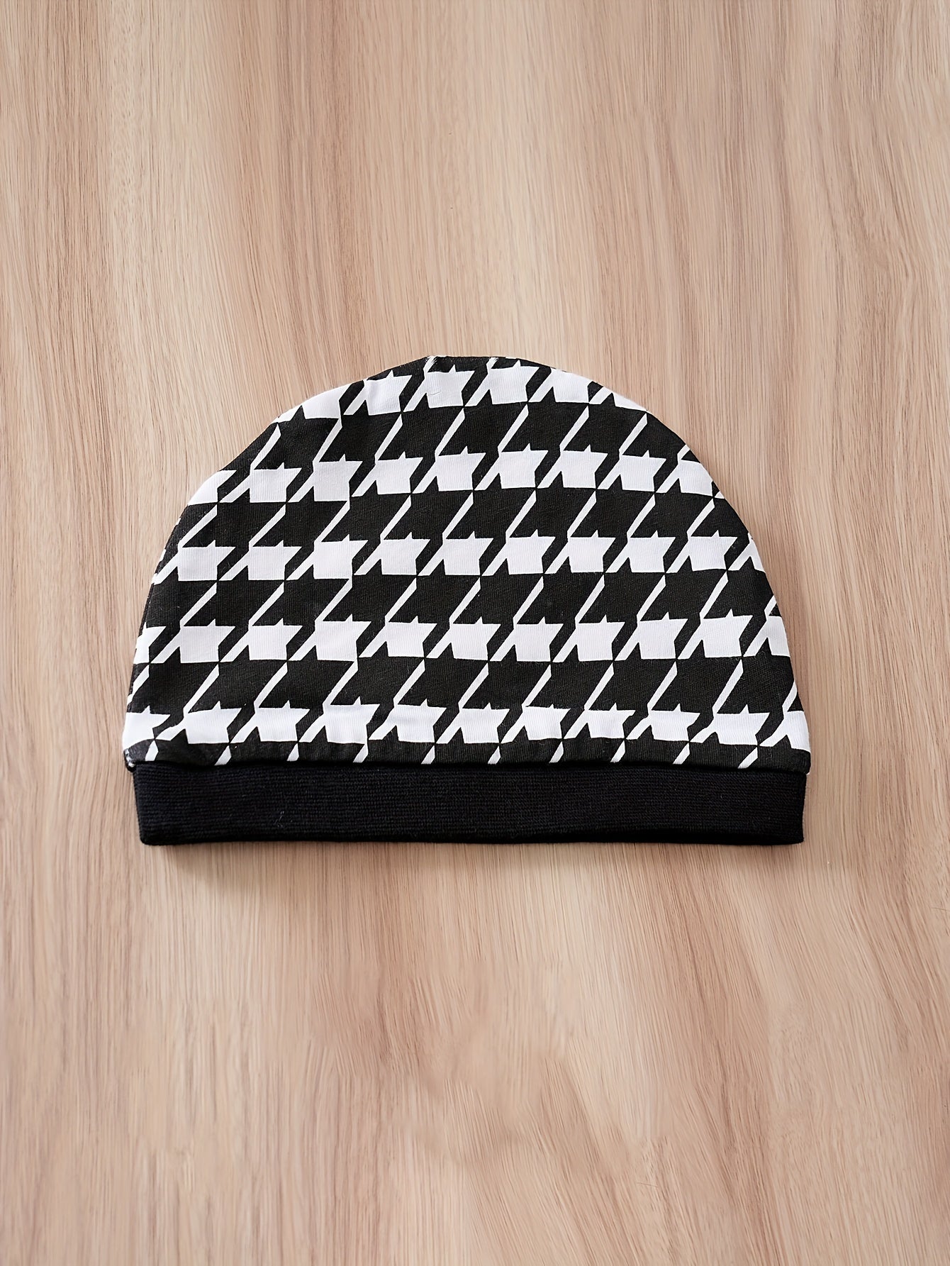 Chic Houndstooth Romper for Effortless Stylish Comfort - BabyHaven