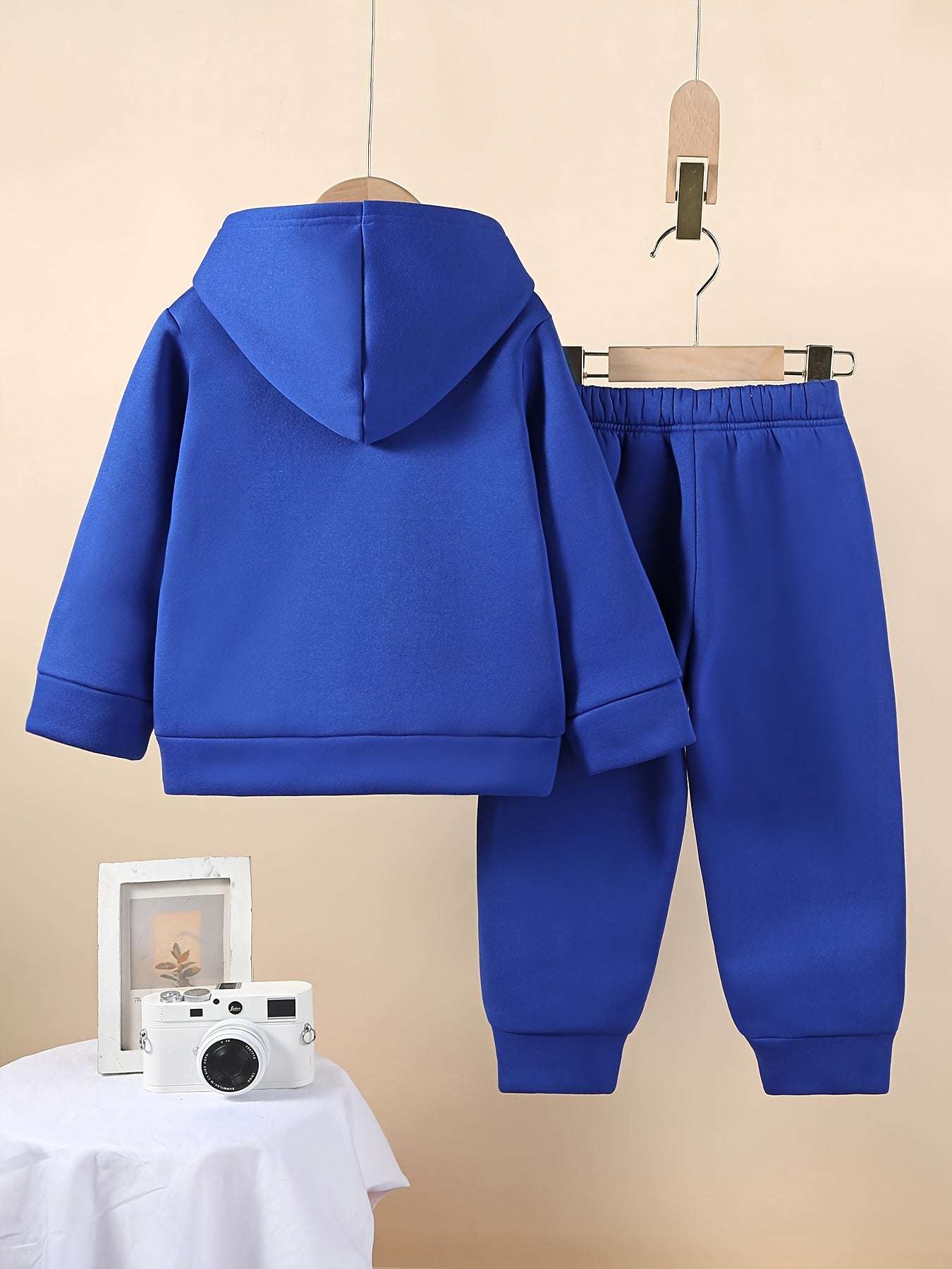 Stylish blue boys' Milano set with hoodie and joggers, perfect for modern kids.