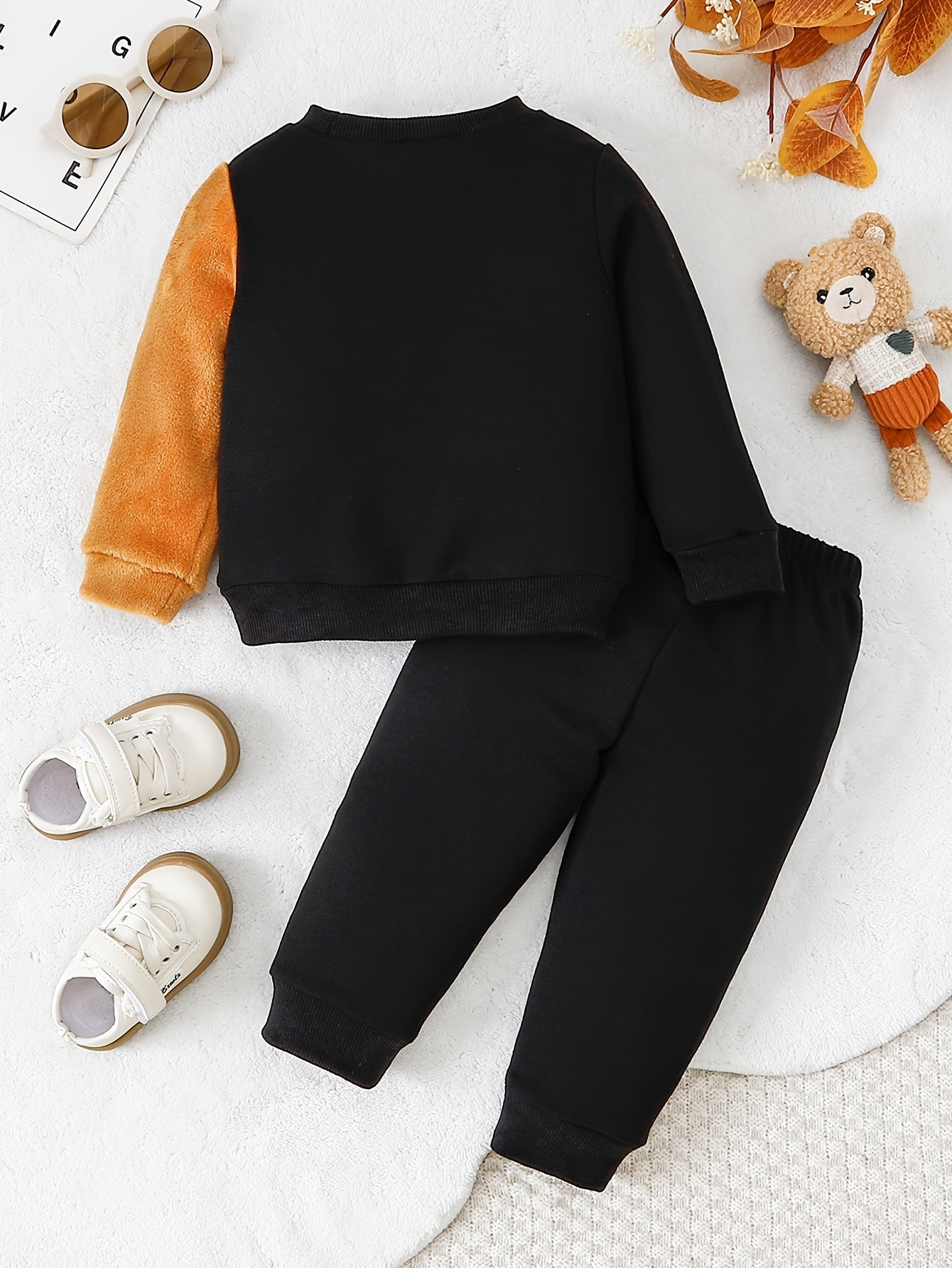 Cozy Embroidered Bear Sweatshirt & Joggers Set for Kids - BabyHaven