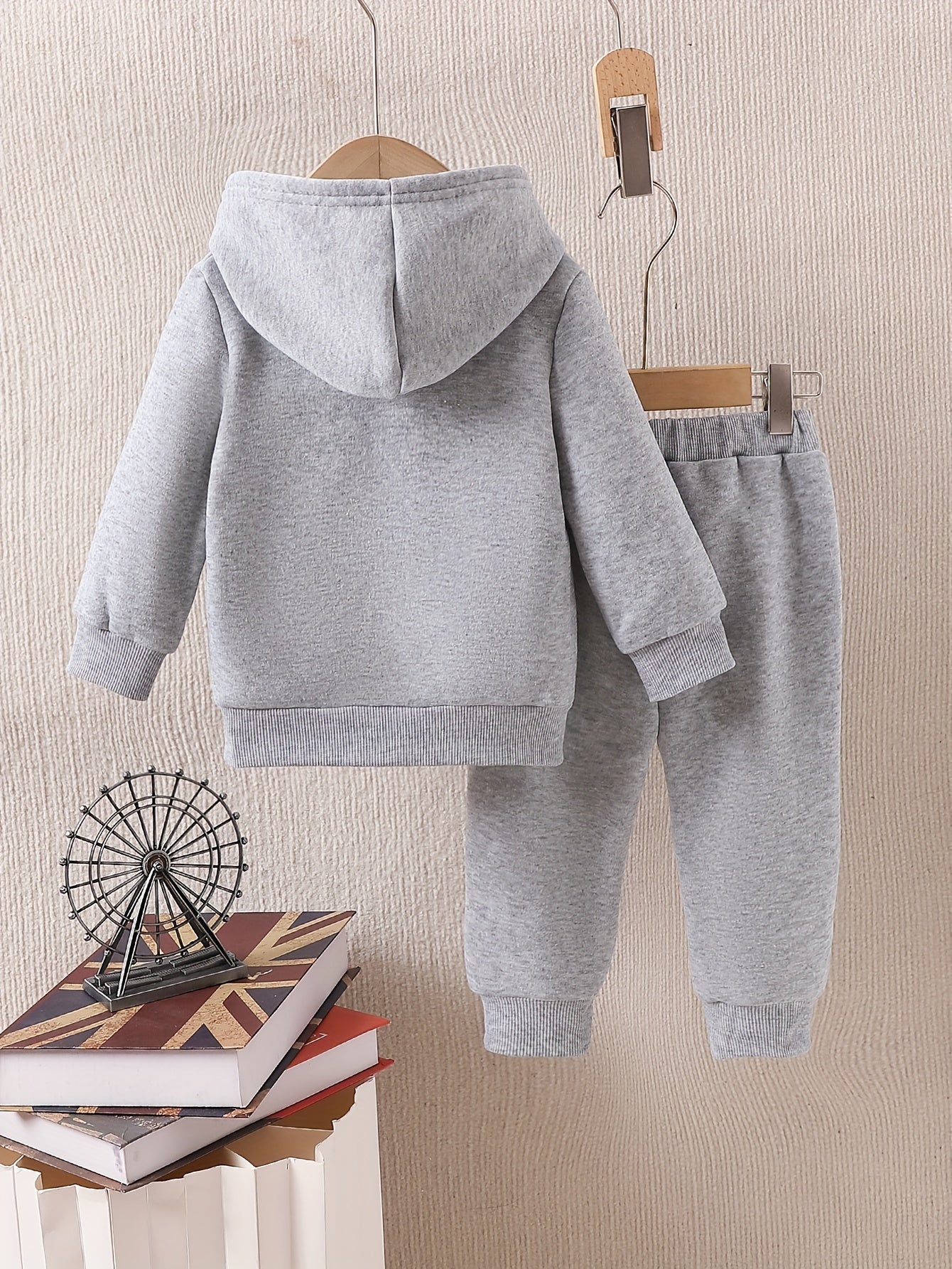 Stylish 2 - Piece Jogging Set With Brooklyn Print For Boys - BabyHaven