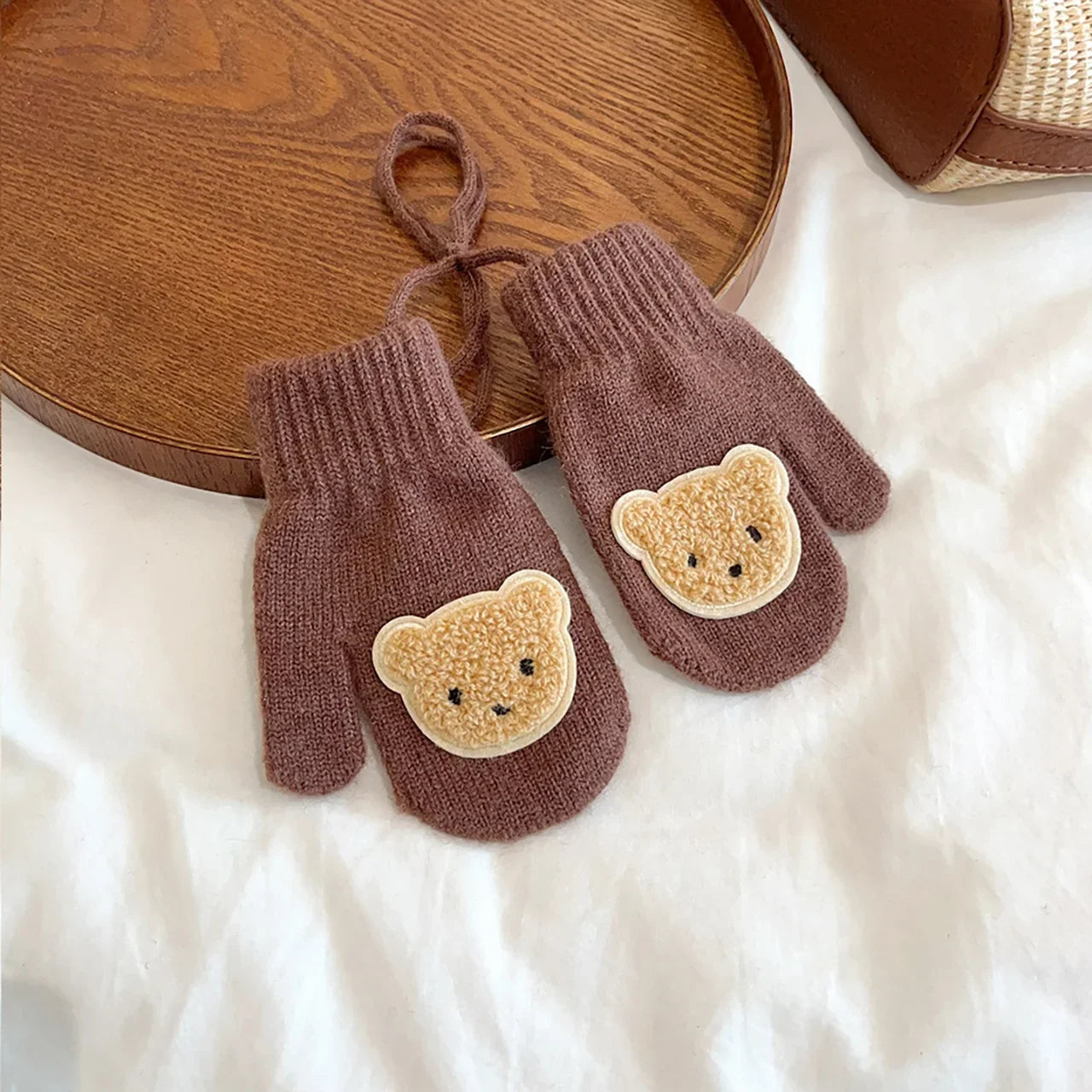 Winter Warm Knitted Baby Gloves Cute Cartoon Bear Boys Girls Full Finger Mittens With Ropes Outdoor Windproof Kids Mittens