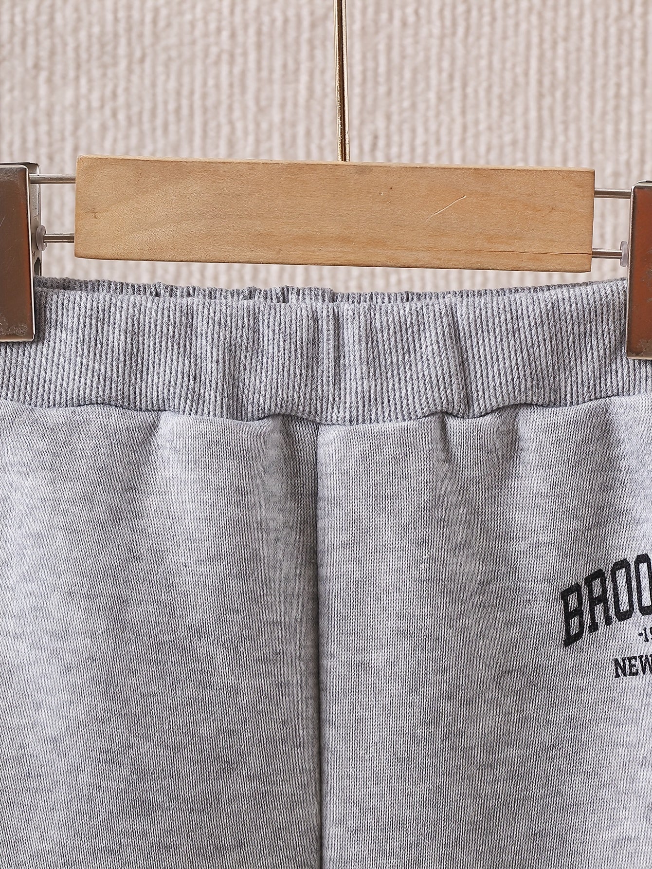 Stylish 2 - Piece Jogging Set With Brooklyn Print For Boys - BabyHaven