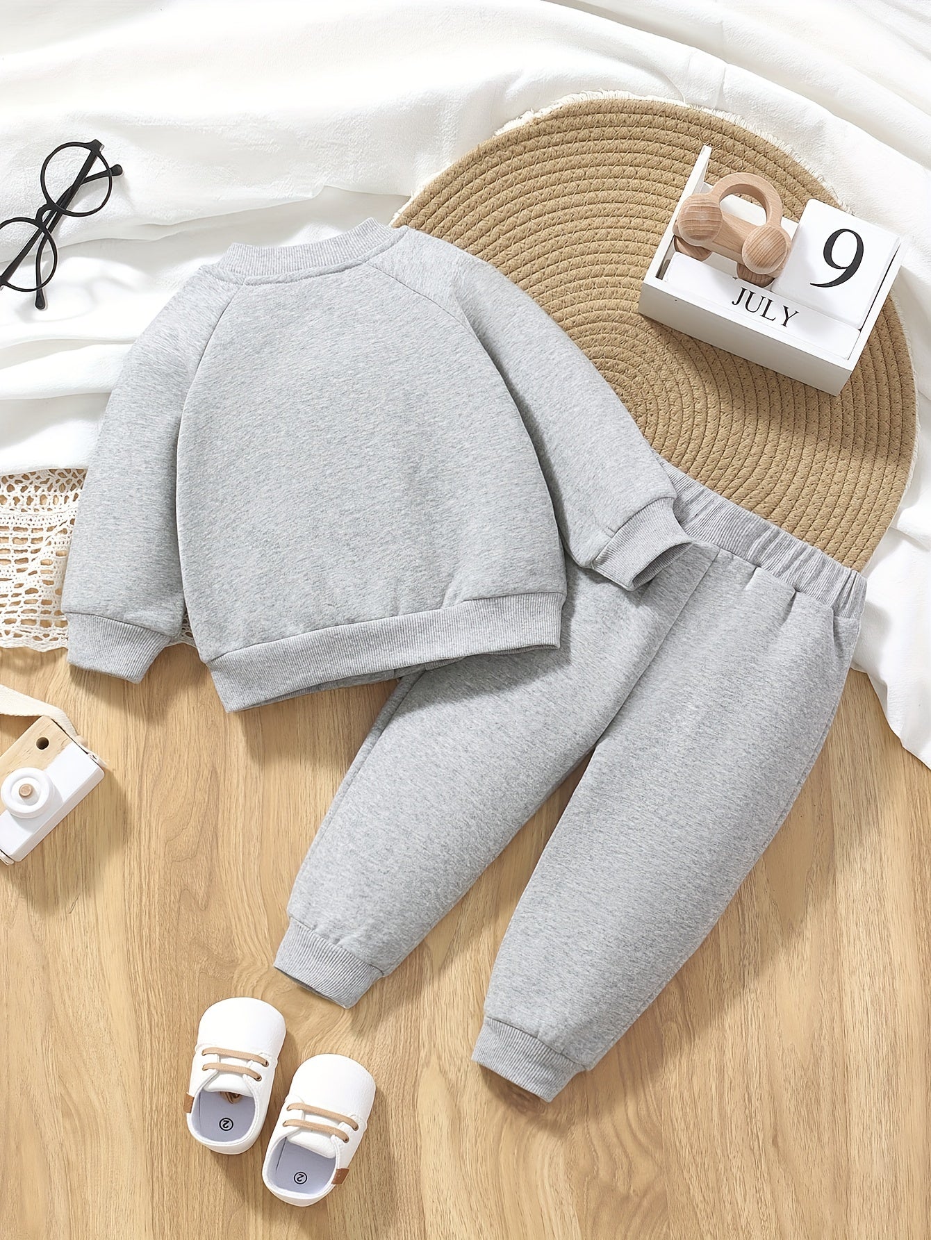 2pcs Baby Boy's Varsity Jacket & Pants Set for Kids Style