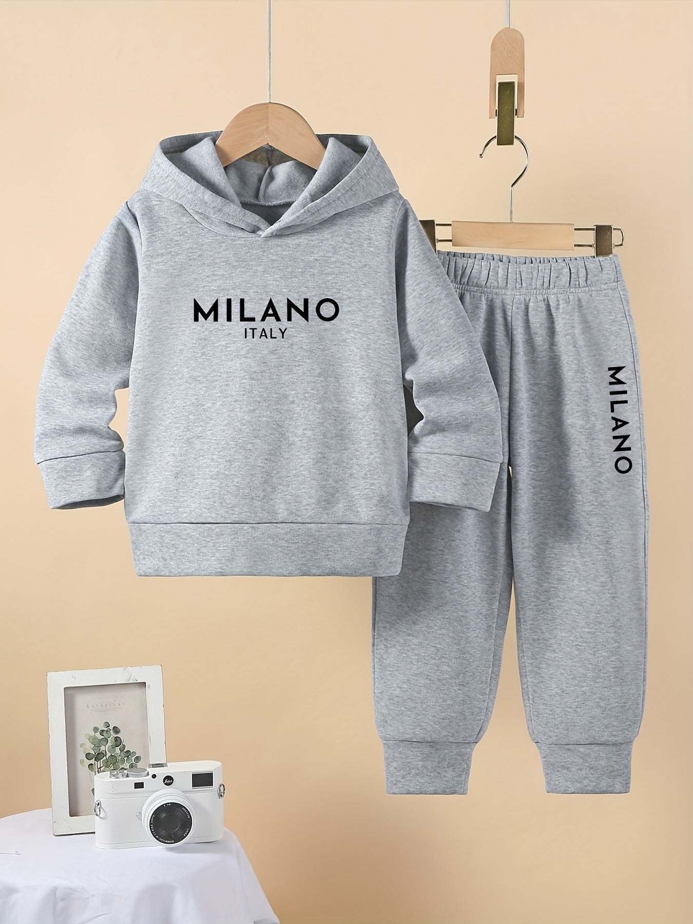 Stylish boys' Milano set with hoodie and joggers in gray, perfect for modern kids.