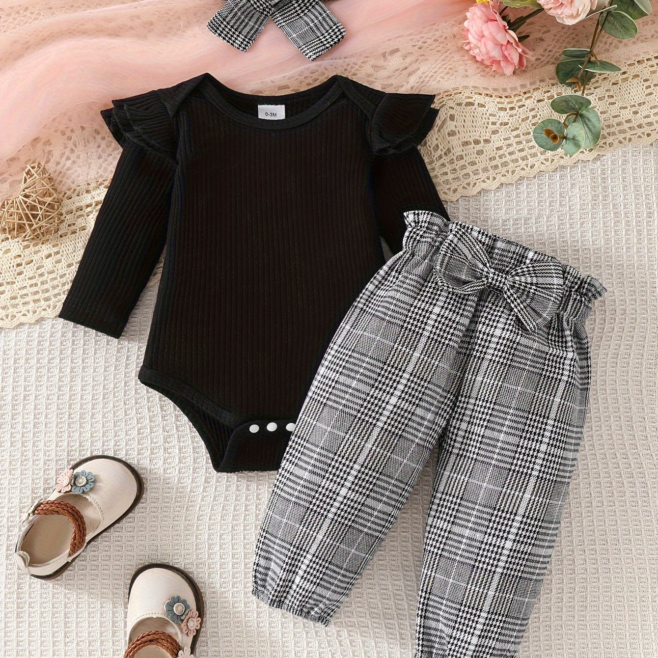 Chic And Playful 3-Piece Girls Set With Striped Bow Outfit