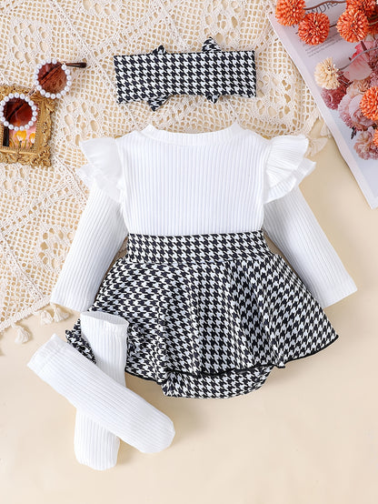 Classic Charm 3-Piece Baby Girl Set With Stripes And Bow