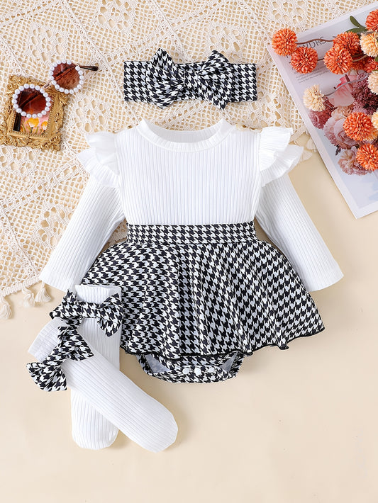 Classic Charm 3-Piece Baby Girl Set With Stripes And Bow