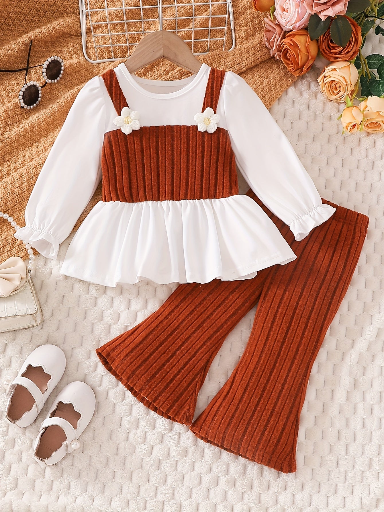 Playful Pairs: Adorable 2-Piece Set for Girls Fashion