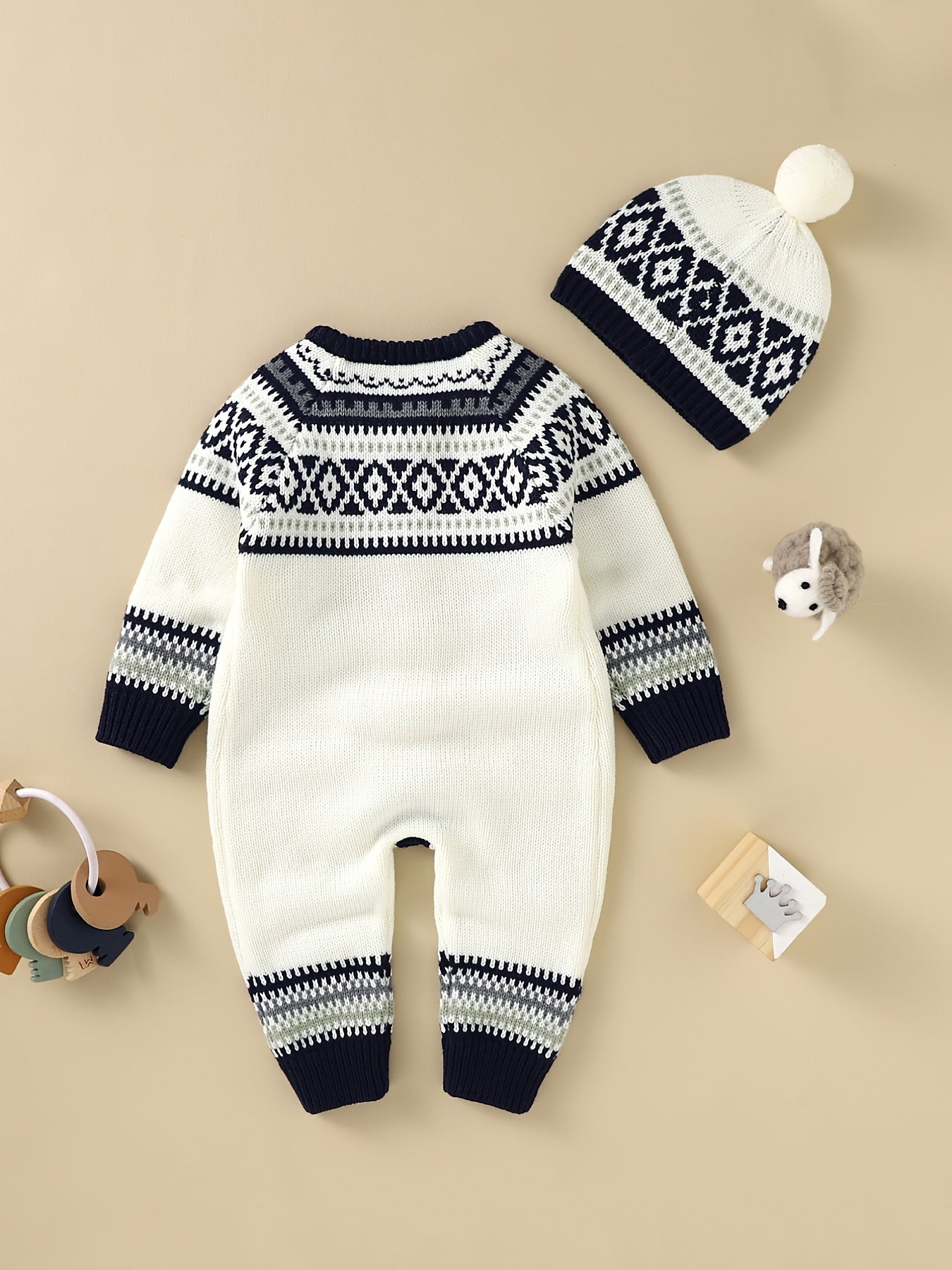 Cozy Baby Set With Classic Nordic Design For Infants